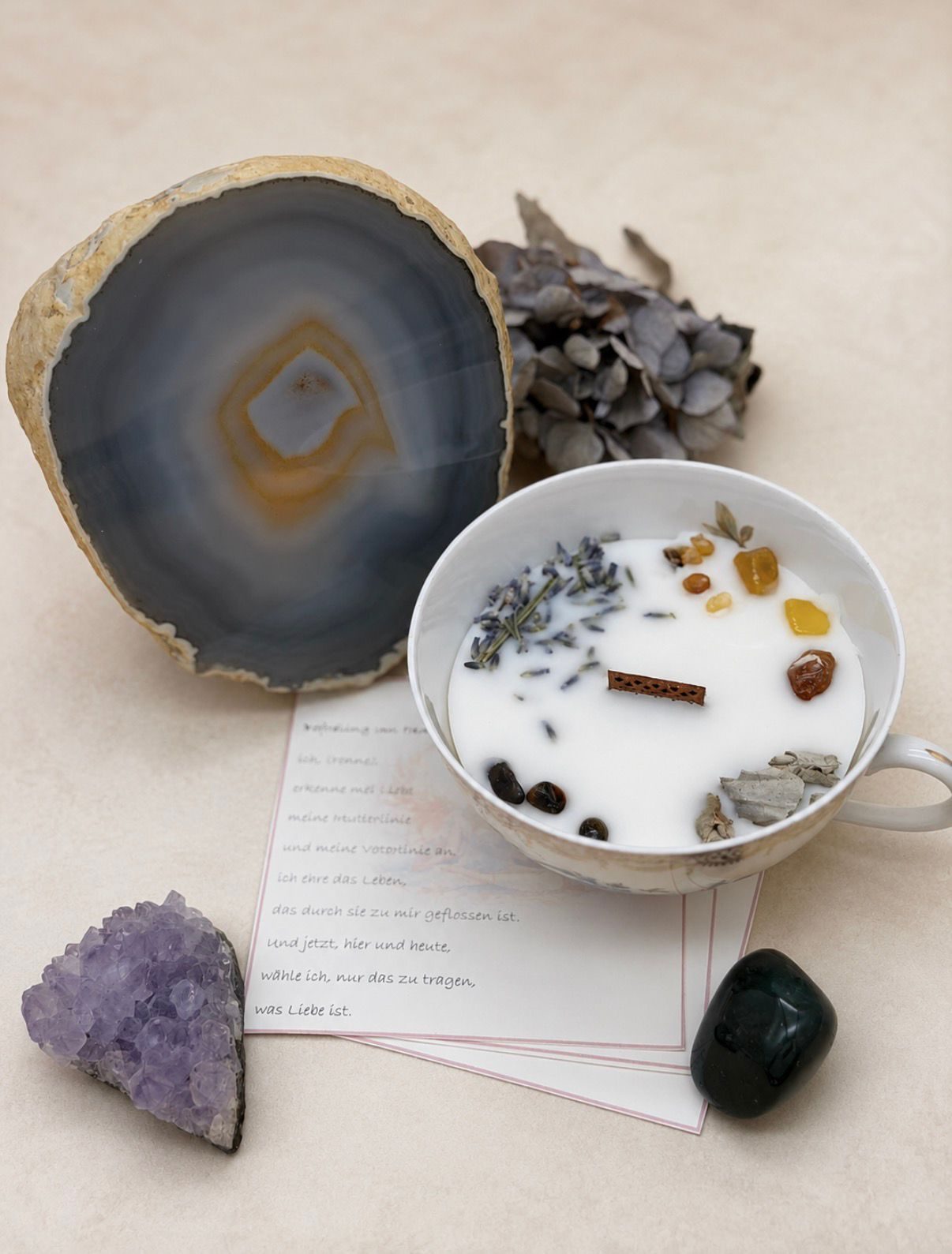 LAVIA CUP Ritualset: Porzellantasse mit Ritualkerze und Meditationskarten